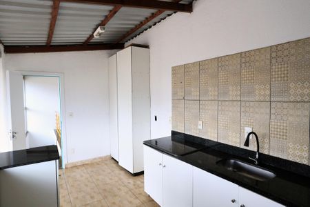 Casa para alugar com 500m², 3 quartos e 1 vagaCozinha