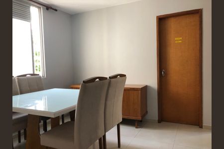 Apartamento à venda com 80m², 3 quartos e 2 vagas Apartamento à venda com 80m², 3 quartos e 2 vagasSala