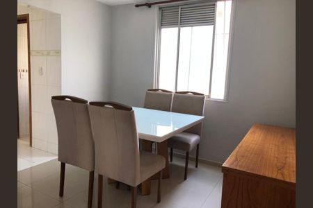 Apartamento à venda com 80m², 3 quartos e 2 vagas Apartamento à venda com 80m², 3 quartos e 2 vagasSala