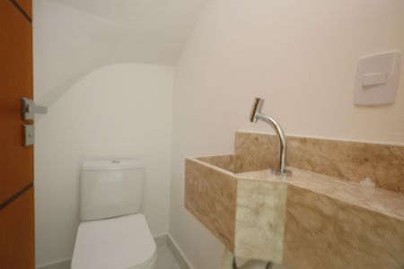 Casa à venda com 122m², 3 quartos e 2 vagasLavabo