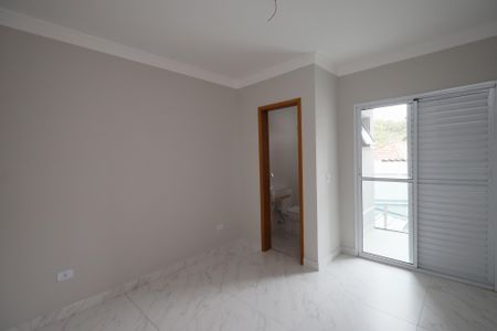 Casa à venda com 122m², 3 quartos e 2 vagasSuíte