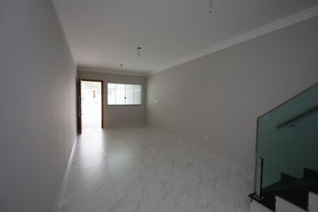 Casa à venda com 122m², 3 quartos e 2 vagasSala