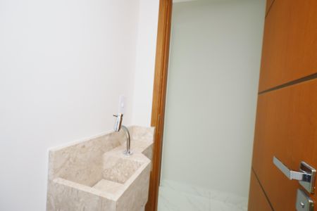 Casa à venda com 122m², 3 quartos e 2 vagasLavabo