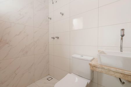 Casa à venda com 122m², 3 quartos e 2 vagasBanheiro da Suíte 1