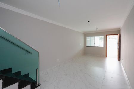 Casa à venda com 122m², 3 quartos e 2 vagasSala