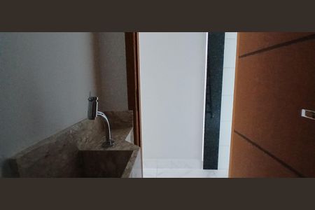 Casa à venda com 122m², 3 quartos e 2 vagasLavabo