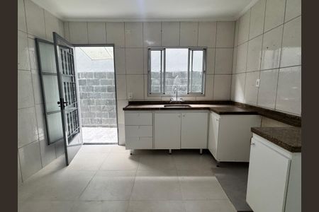 Cozinha  de casa para alugar com 2 quartos, 130m² em Parque Reboucas, São Paulo