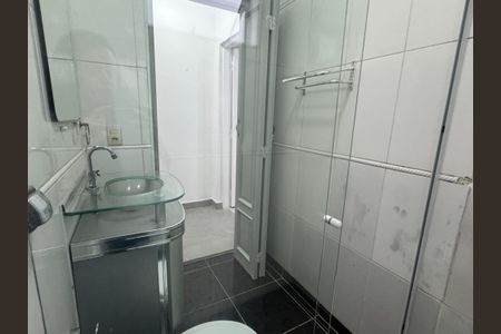 Banheiro de casa para alugar com 2 quartos, 130m² em Parque Reboucas, São Paulo