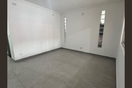 Sala  de casa para alugar com 2 quartos, 130m² em Parque Reboucas, São Paulo