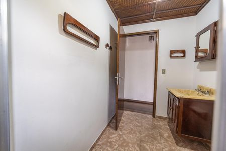Casa para alugar com 196m², 3 quartos e 2 vagasBanheiro 2