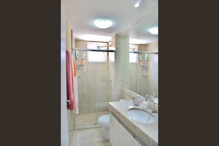 Apartamento à venda com 69m², 3 quartos e 2 vagasBanheiro Social