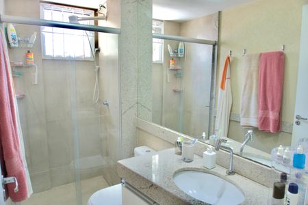 Apartamento à venda com 69m², 3 quartos e 2 vagasBanheiro Social