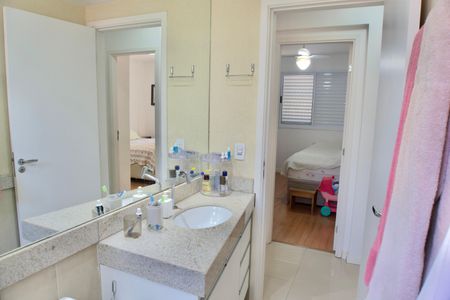 Apartamento à venda com 69m², 3 quartos e 2 vagasBanheiro Social