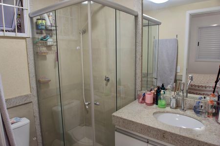 Apartamento à venda com 69m², 3 quartos e 2 vagasSuíte - Banheiro