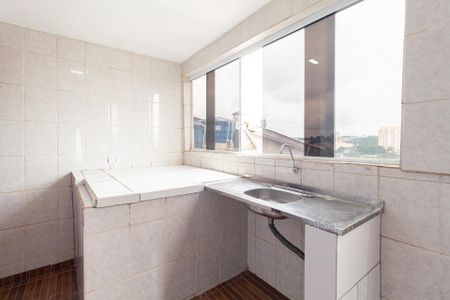 Casa para alugar com 60m², 1 quarto e sem vagaCozinha e área de serviço