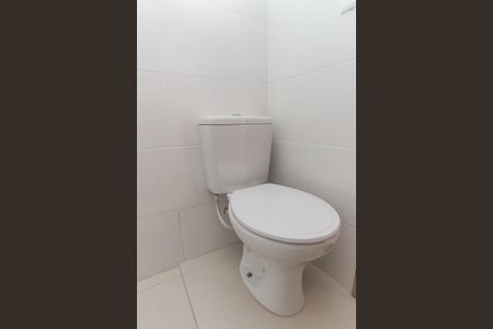 Casa de condomínio à venda com 77m², 2 quartos e sem vaga Casa de condomínio à venda com 77m², 2 quartos e sem vagaBanheiro