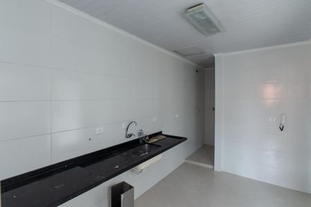 Casa de condomínio à venda com 77m², 2 quartos e sem vaga Casa de condomínio à venda com 77m², 2 quartos e sem vagaCozinha e Área de Serviço