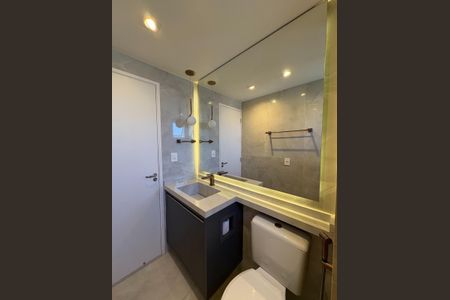 Banheiro de apartamento para alugar com 1 quarto, 57m² em Chácara Klabin, São Paulo