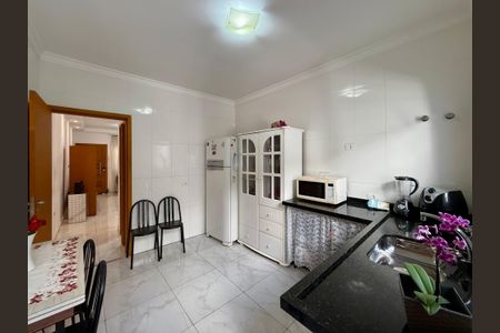 Casa para alugar com 294m², 3 quartos e 2 vagasCozinha