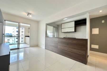 Sala de apartamento para alugar com 1 quarto, 50m² em Vila Alexandria, São Paulo