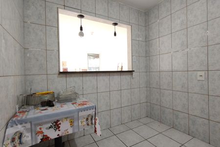 Casa de condomínio à venda com 100m², 3 quartos e sem vagaCozinha 