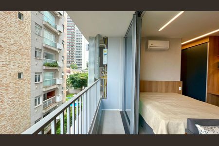 Studio para alugar com 31m², 1 quarto e sem vagaVaranda
