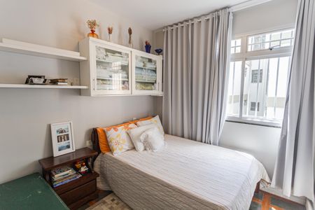 Apartamento à venda com 120m², 3 quartos e 2 vagasQuarto 2