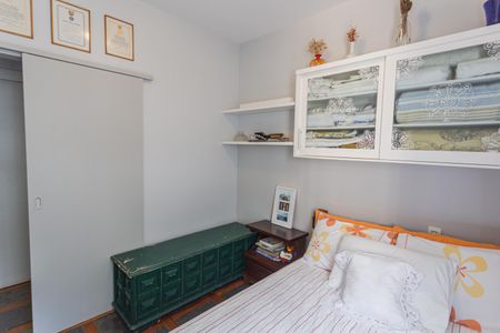 Apartamento à venda com 120m², 3 quartos e 2 vagasQuarto 2