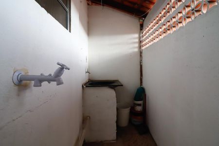 Casa à venda com 300m², 6 quartos e sem vagaÁrea de Serviço