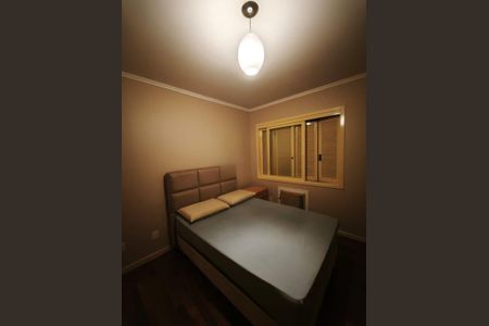 Quarto 2 de apartamento para alugar com 2 quartos, 78m² em Jardim Itu, Porto Alegre