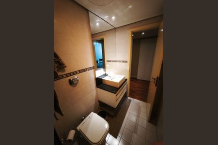 Banheiro 2 de apartamento para alugar com 2 quartos, 78m² em Jardim Itu, Porto Alegre