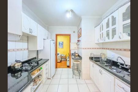 Cozinha de apartamento para alugar com 2 quartos, 78m² em Jardim Itu, Porto Alegre