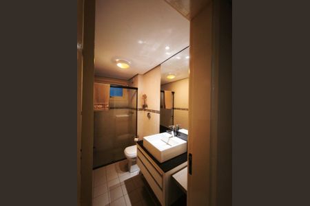 Banheiro 1 de apartamento para alugar com 2 quartos, 78m² em Jardim Itu, Porto Alegre