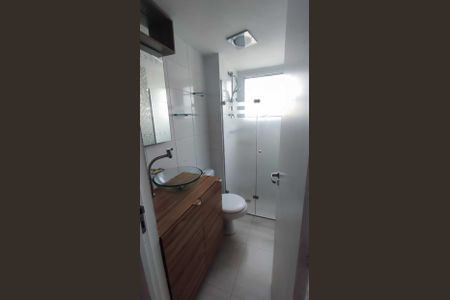 Apartamento à venda com 48m², 2 quartos e 1 vaga Apartamento à venda com 48m², 2 quartos e 1 vagaBanheiro