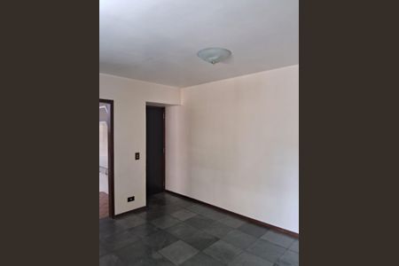 Sala de apartamento para alugar com 2 quartos, 74m² em Jardim Industrial, São Paulo