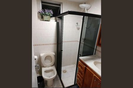 Banheiro de apartamento para alugar com 3 quartos, 112m² em Costa Azul, Salvador