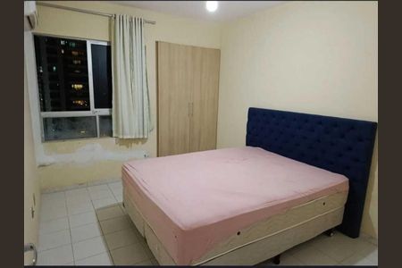 Quarto de apartamento para alugar com 3 quartos, 112m² em Costa Azul, Salvador