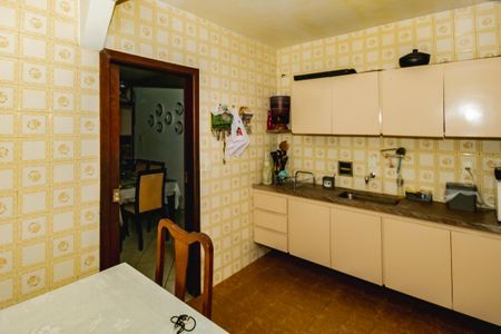 Casa à venda com 251m², 4 quartos e 2 vagasCozinha