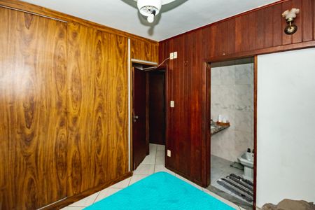 Casa à venda com 251m², 4 quartos e 2 vagasQuarto 3