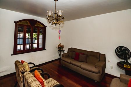 Sala de casa à venda com 4 quartos, 251m² em Alípio de Melo, Belo Horizonte
