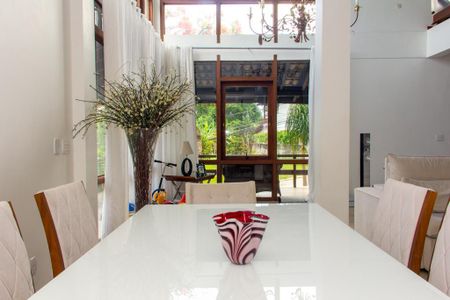 Casa à venda com 8 quartos, 560m² em Camboinhas, Niterói