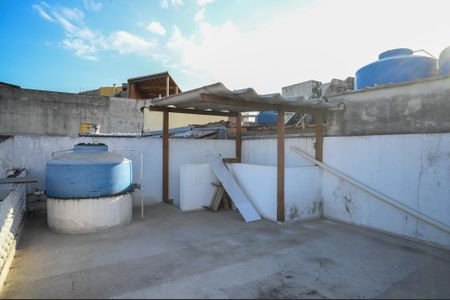 Casa à venda com 170m², 2 quartos e 6 vagasTerraço