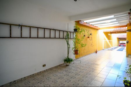 Casa à venda com 170m², 2 quartos e 6 vagasQuintal