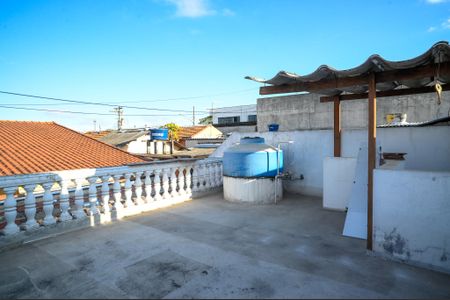Casa à venda com 170m², 2 quartos e 6 vagasTerraço