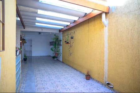 Casa à venda com 170m², 2 quartos e 6 vagasQuintal