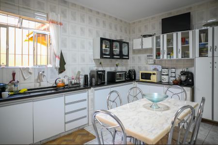 Casa à venda com 170m², 2 quartos e 6 vagasCozinha