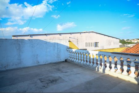 Casa à venda com 170m², 2 quartos e 6 vagasTerraço