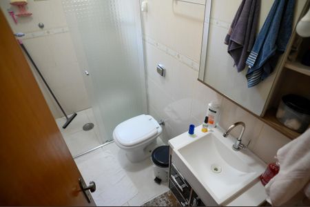 Casa à venda com 170m², 2 quartos e 6 vagasBanheiro