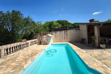 Casa à venda com 300m², 3 quartos e 1 vagaQuintal - Piscina