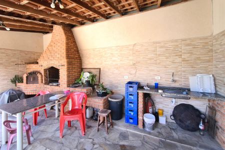 Casa à venda com 300m², 3 quartos e 1 vagaÁrea gourmet